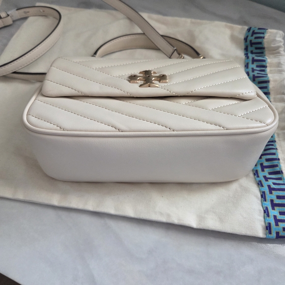 Tory Burch White Quilted Kira Top-Handle Crossbody In New Cream - Picture 4 of 11
